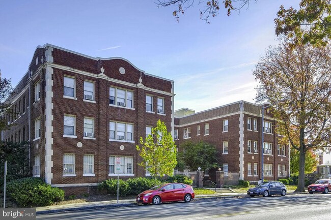 Foto del edificio - 6645 Georgia Ave NW