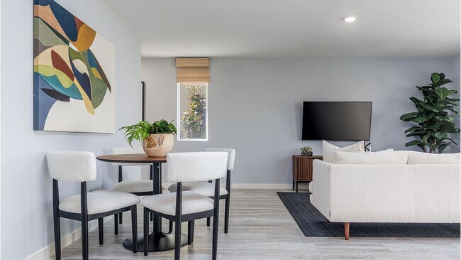 Foto del edificio - 4 Bed 2.5 Ba 2 Story 2 Car