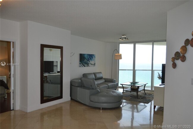 Building Photo - 16699 Collins Ave
