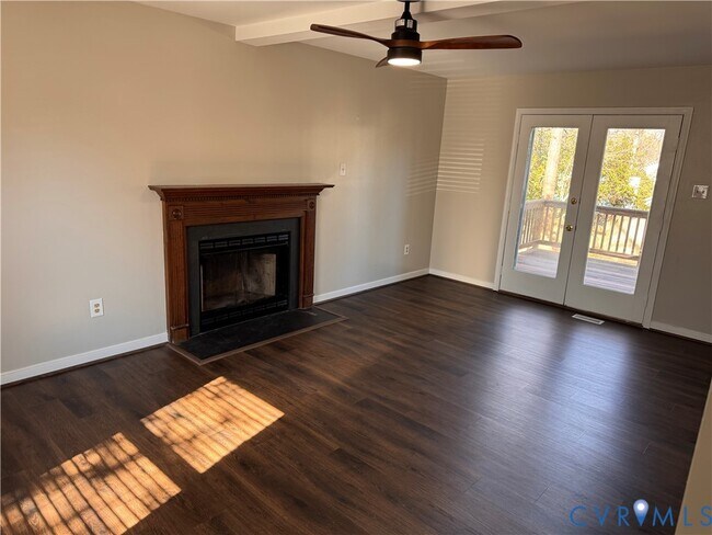 Building Photo - 6162 Retreat Hill Ln