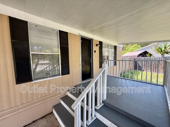 Foto del edificio - 6956 Attica Ln