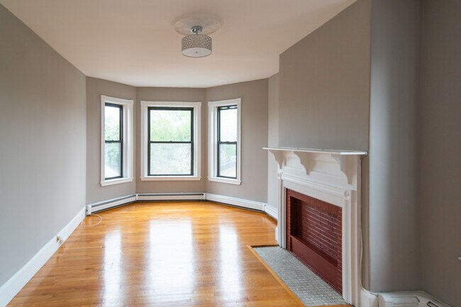 Foto del edificio - 169 Western Ave