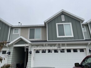 Building Photo - 1088 Waterway Ln