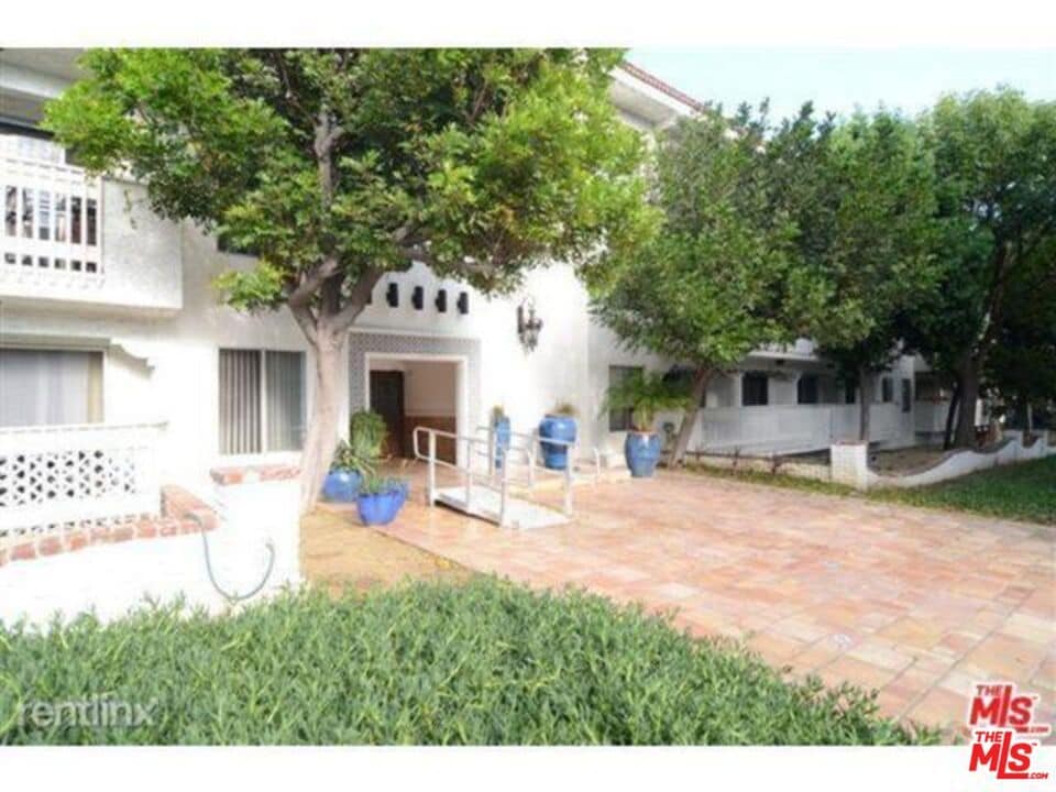 Foto principal - 3111 4th St