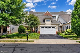 Building Photo - 20779 Crescent Pointe Pl