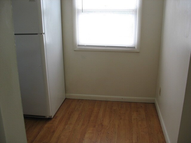 Building Photo - 523a Hobbs Ave