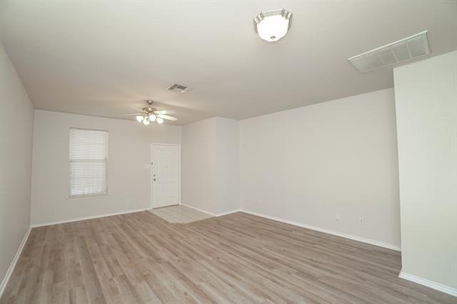 Foto del edificio - 10000 Cherry Hill Ln