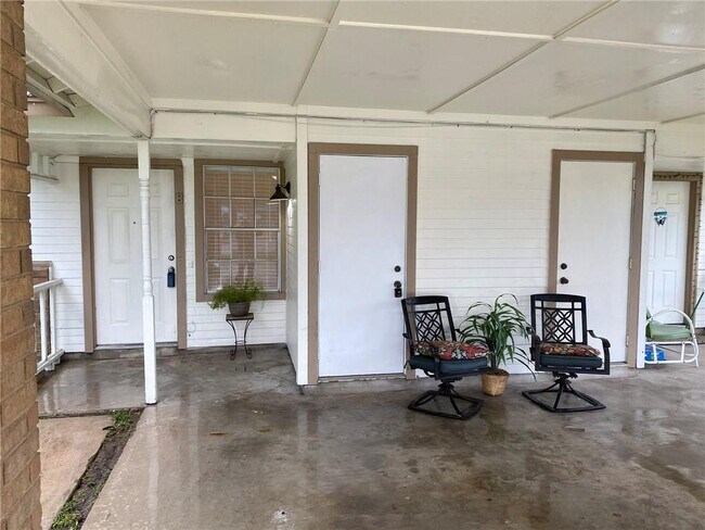 Foto del edificio - 7706 Brodie Ln