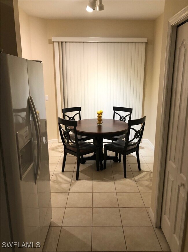 Foto del edificio - 1911 Morning Sun Ln