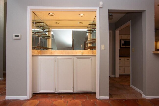 Building Photo - 9310 Bassoon Dr