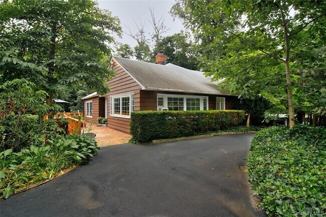 Foto del edificio - 50 Glenwood Rd