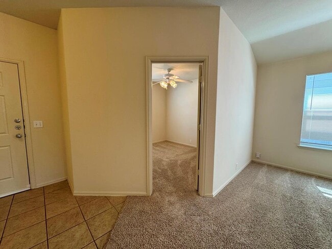 Building Photo - 172 Spruce Dr
