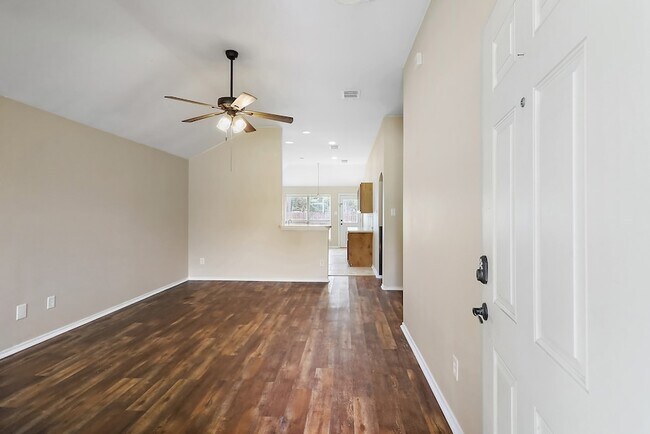 Foto del edificio - 16210 Coral Bay St