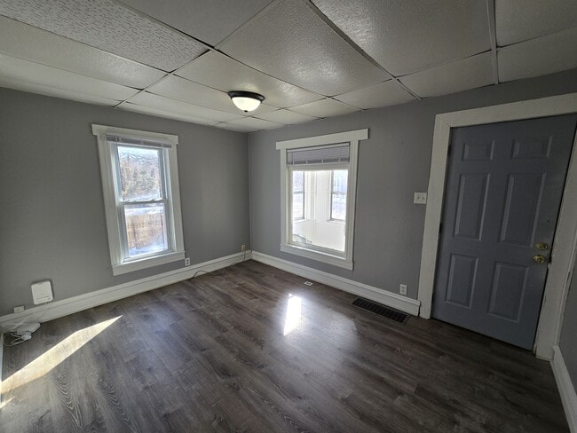 Building Photo - 415 Adams St