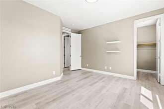 Building Photo - 10314 Apache Blue Ave
