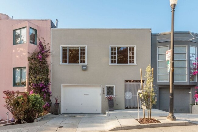 Building Photo - Views for Days Eureka Valley Home.  OPEN HOUSE!!!! THURSDAY, MAY 21 FROM 4:00 PM - 6:30 PM.