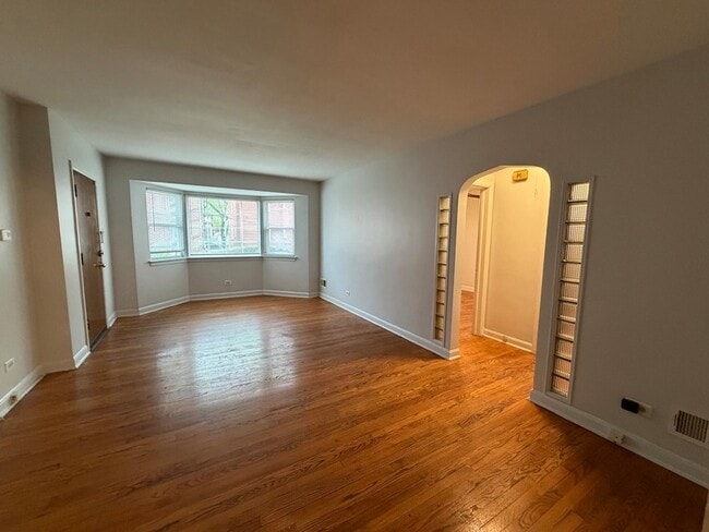 Foto del edificio - 312 E 83rd St