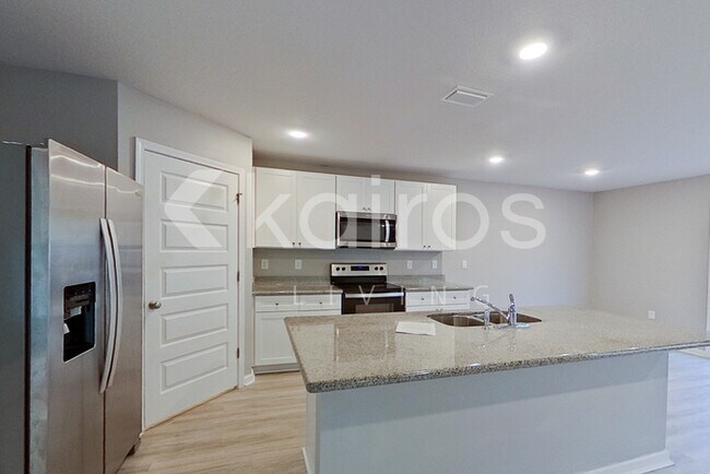 Foto del edificio - 273 Monarch Ln