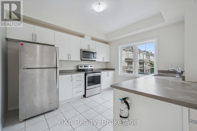 Building Photo - 88 Decorso Dr