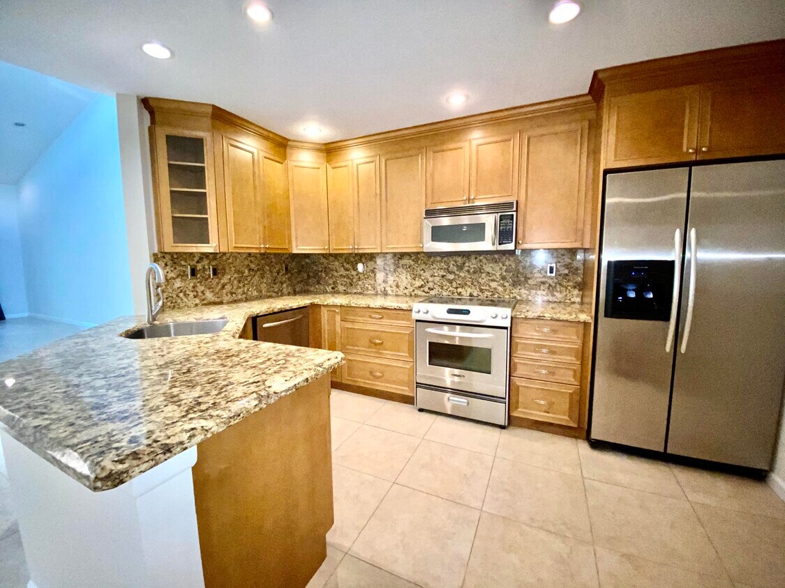 Foto principal - 6447 Parkview Dr