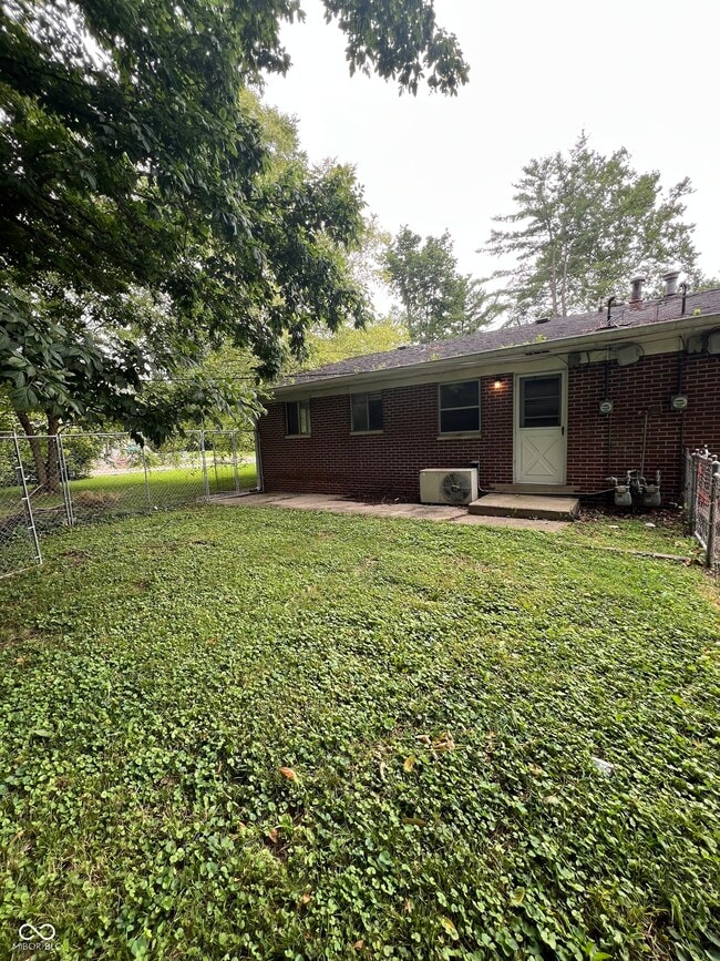 Building Photo - 7201 N Ralston Ave