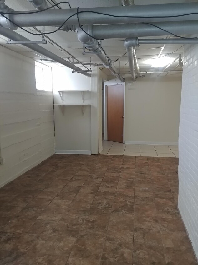 Primary Photo - 310 N Elm St