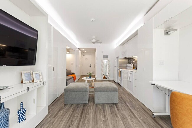 Foto del edificio - 12607 Larchmere Blvd