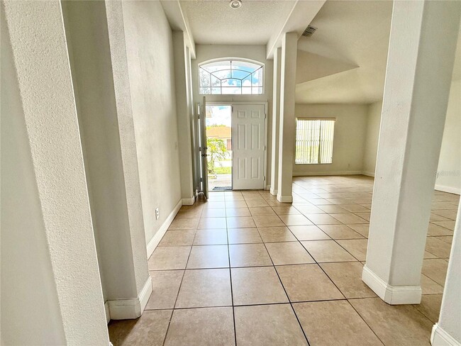 Building Photo - 342 Cheshire Way