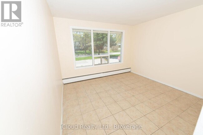 Photo du bâtiment - 536 Glen Forrest Blvd