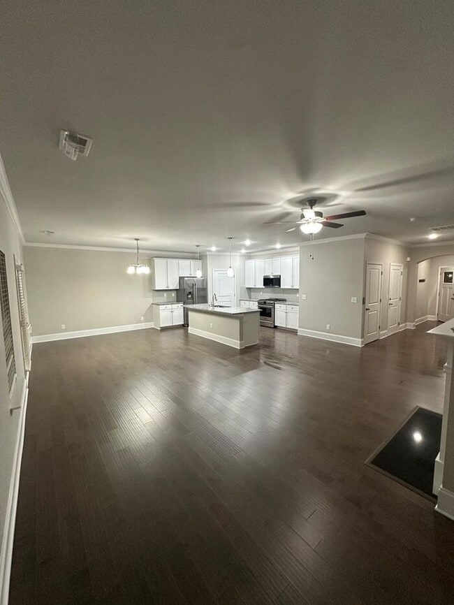 Building Photo - 6027 Villa Ford Ln