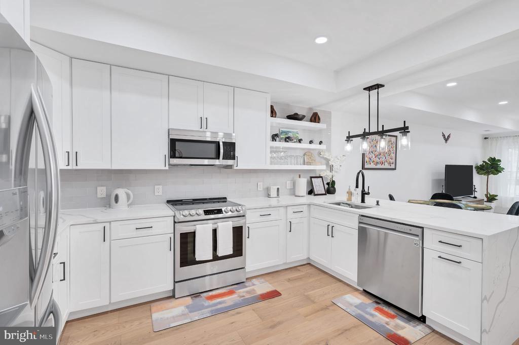 Primary Photo - 927 Kennedy St NW