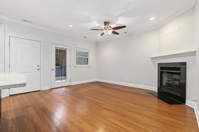 Building Photo - 1437 N Sedgwick St