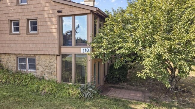 Building Photo - 118 Agape Wy