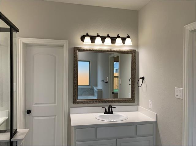 Foto del edificio - 7803 Cottonwood Dr