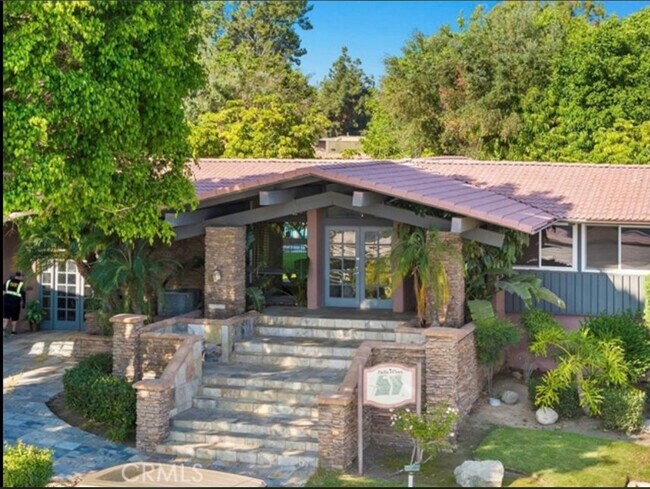 Foto del edificio - 23318 Marigold Ave