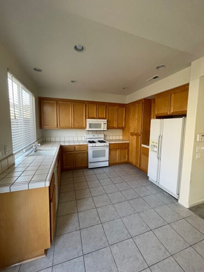 Building Photo - 31 Cymbidium Cir