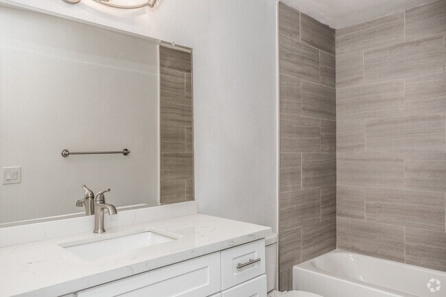 1HAB, 1BA - 745-775 ft² - The Alexio