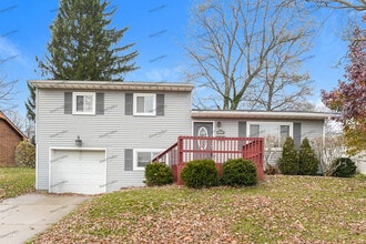 Building Photo - 520 Clearbrook Dr