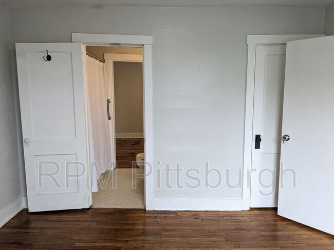 Foto del edificio - 2357 Brownsville Rd