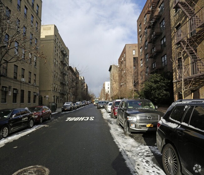 Foto del edificio - 2356 Walton Ave