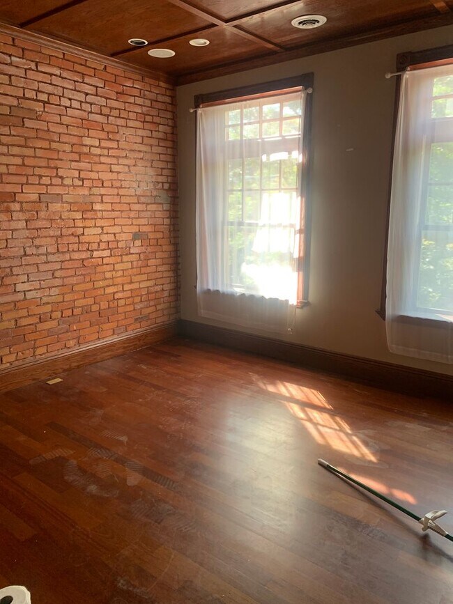 Foto del edificio - 13 Strathmore Rd