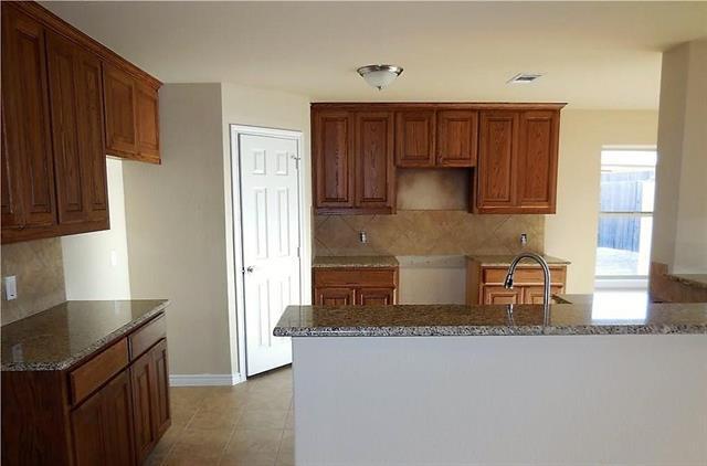 Building Photo - 4312 Raven Dr W