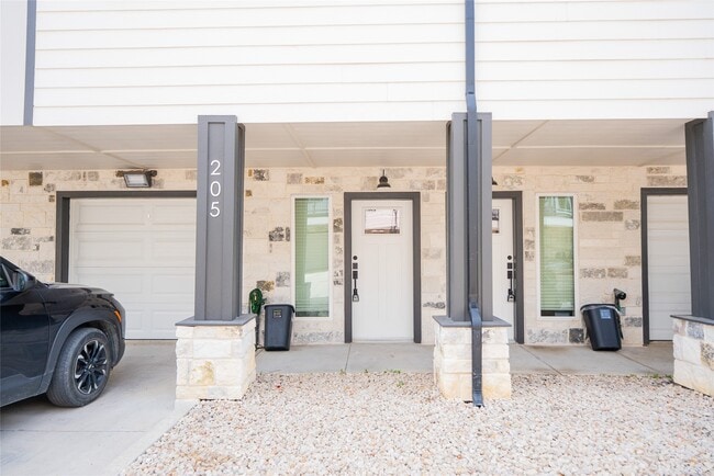 Building Photo - 2519 Washington St