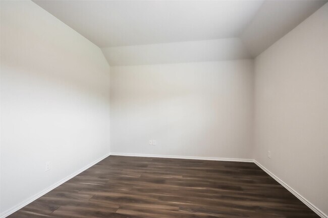 Building Photo - 13716 Blue Jay Ct