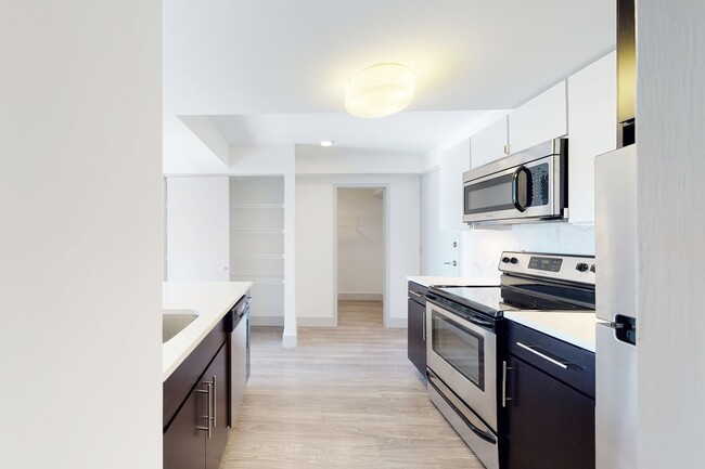 Interior Photo - Montclair on the Park