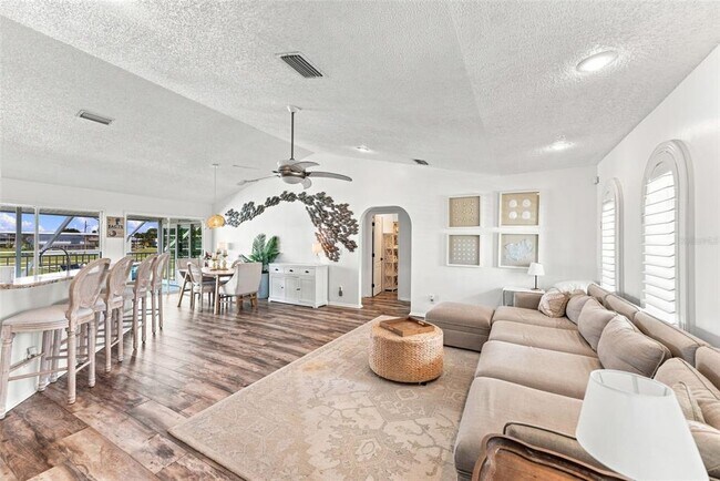 Foto del edificio - 4017 Triggerfish Dr