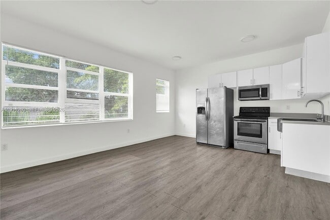 Foto del edificio - 402 NW 12th Ave