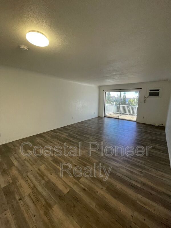 Building Photo - 4250 37th St S