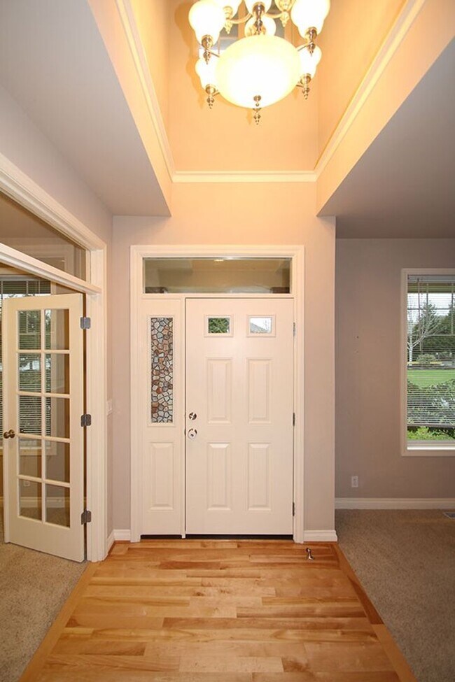 Foto del edificio - 4 BEDROOM WOODBRIDGE REDMOND HOME FOR RENT...