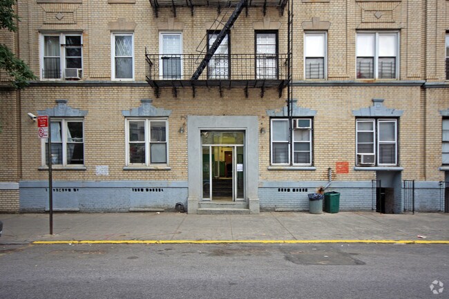 Building Photo - 1420-1424 43rd St